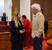 Dialogo tocante deficit democratico mester conduci na accion concreto den Reino
