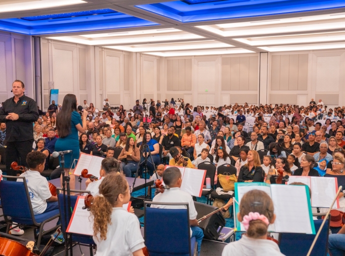 Mas di 600 mucha a mustra nan talento musical den e gran concierto di Leerorkest Aruba