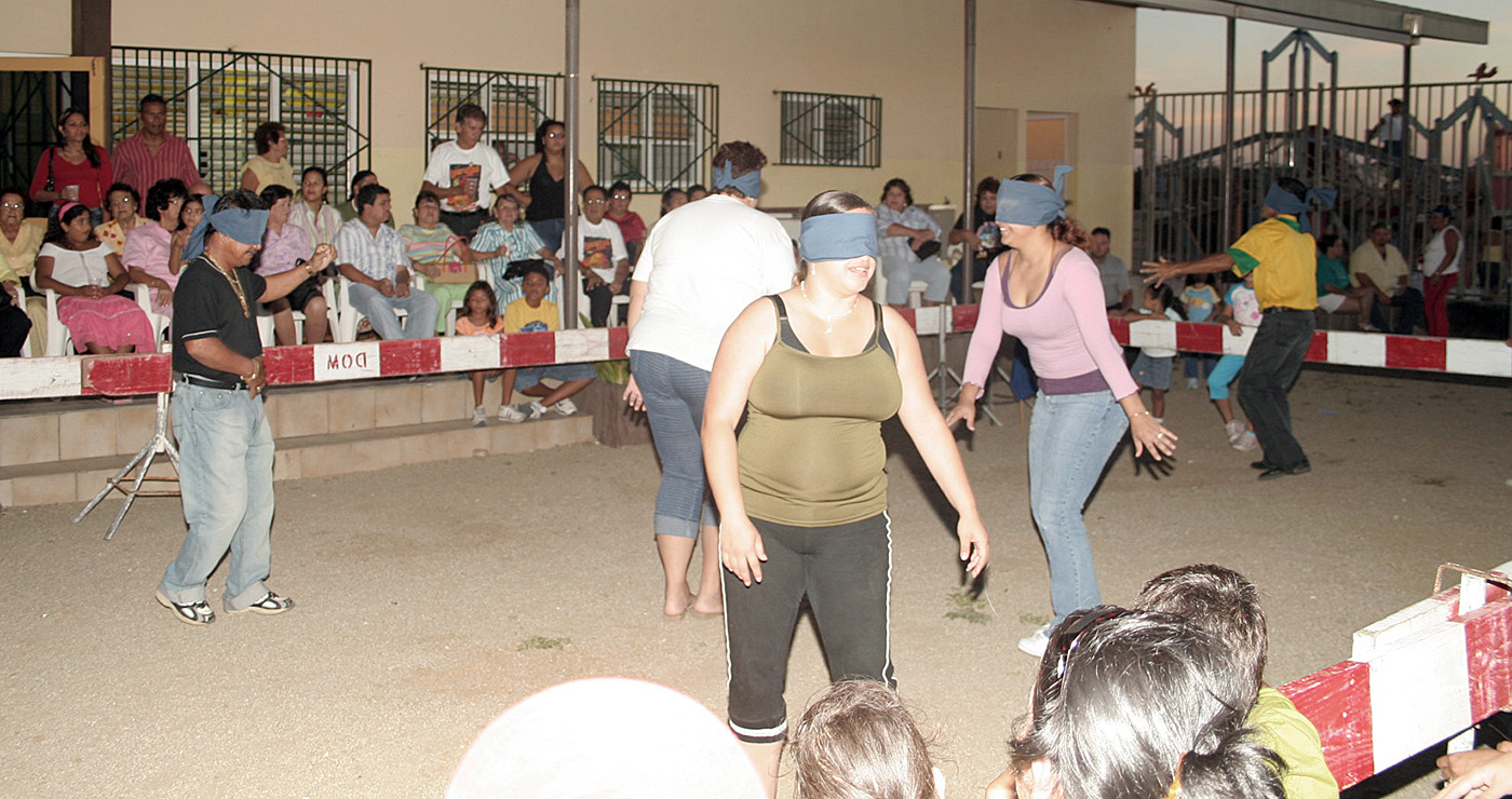 Celebracion Dia di San Juan ta un fiesta folklorico na Aruba