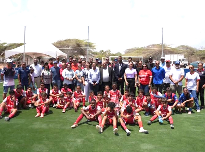Inauguracion oficial di FIFA Arena Mini Turf na Noord y Pos Chiquito ta marca un paso historico