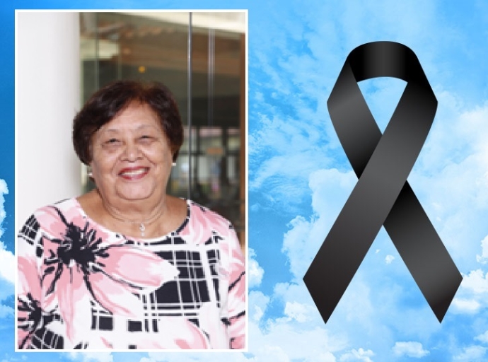 Sra. THERESITA WEBB-BOEKHOUDT