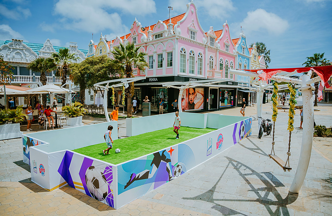Muchanan awo por disfruta di dos mini turf na Oranjestad y San Nicolas