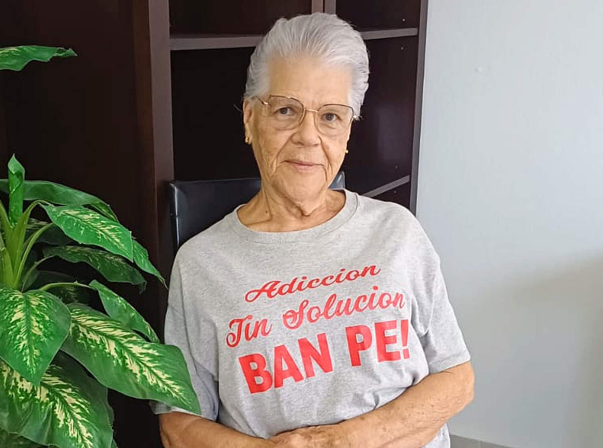 Digna Geerman ta dispidi como boluntario riba tereno di Adiccion y Social
