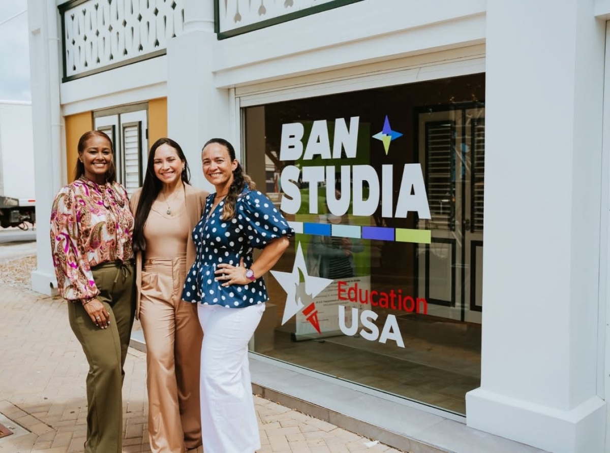  ‘Ban Studia’ y ‘EducationUSA’ ta un hub nacional nobo pa eleva oportunidad pa enseñansa avansa