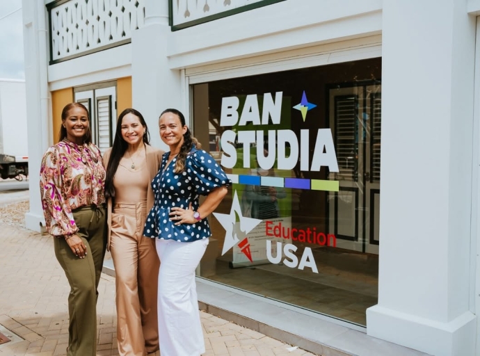  ‘Ban Studia’ y ‘EducationUSA’ ta un hub nacional nobo pa eleva oportunidad pa enseñansa avansa