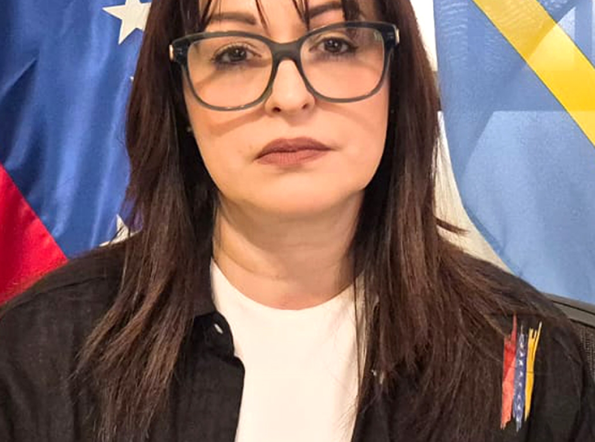 Hopi posibel cu e instancia cu lo encarga cu recopila ayudo humanitario ta Cruz Cora