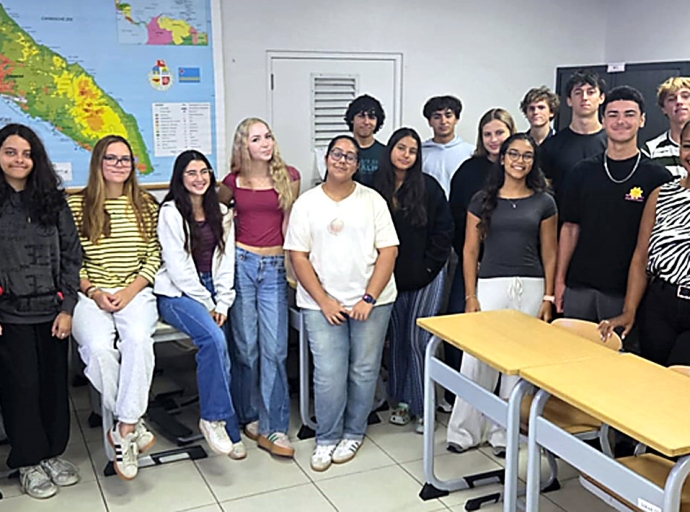 Ban Studia y EducationUSA ta yega na studiantenan mas tempran