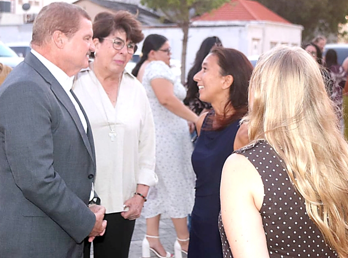 Prome Ministro na exitoso expo di Design Academy Aruba