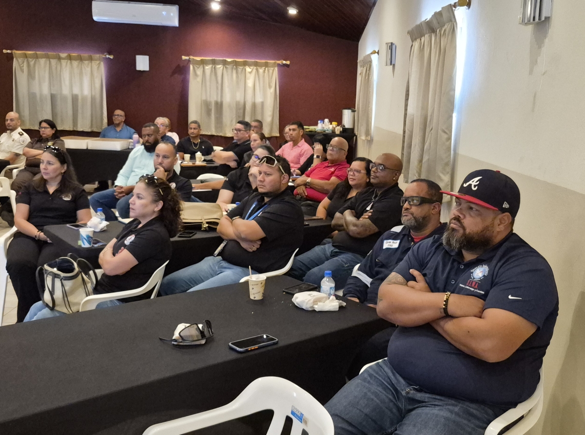 Sindicatonan a reuni den un sesion informativo tocante HOFA-LWHO