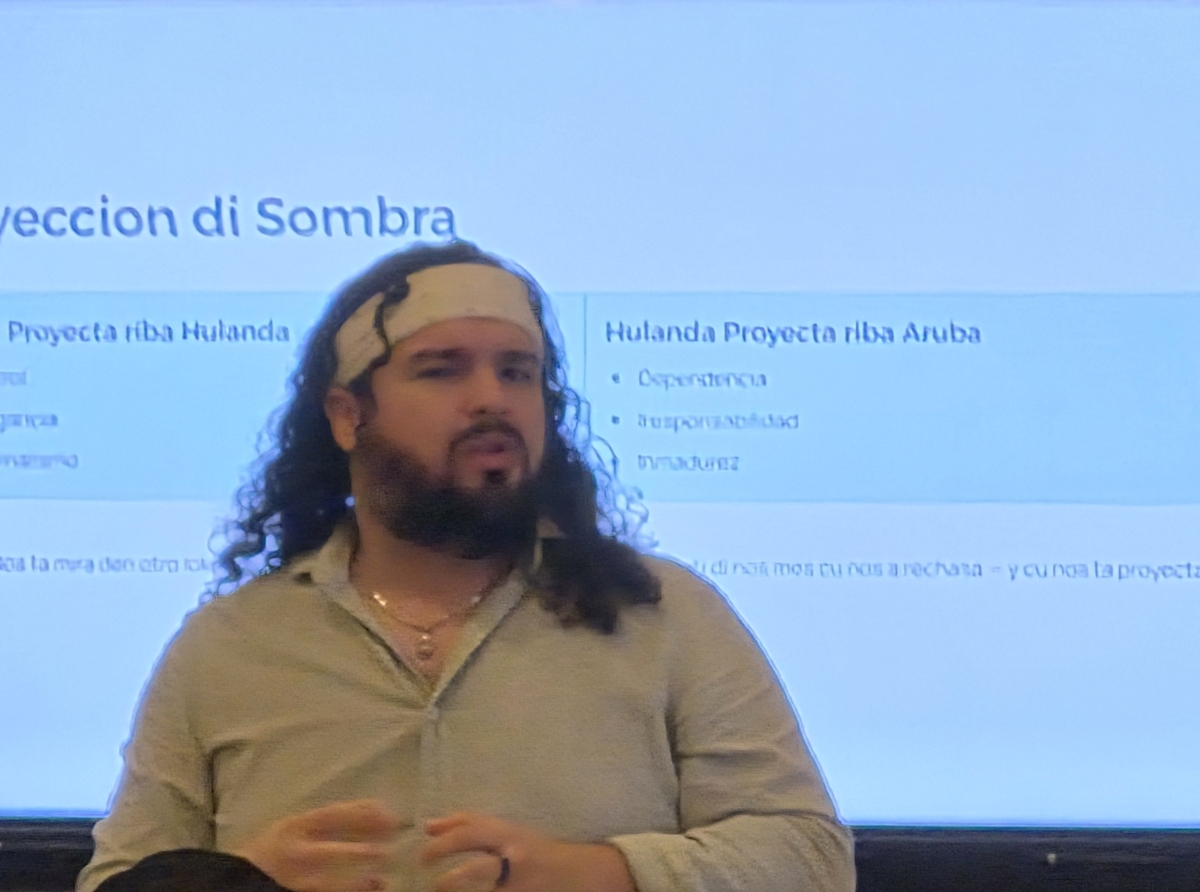 Jayburtt Dijkhoff a presenta tema HOFA cu hechonan, rapport, y otro informacion