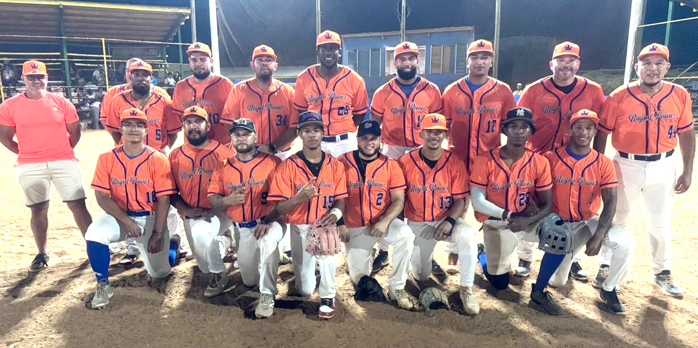 Royal Power Tat Fat a elimina Calabas Blue Jays 8-3