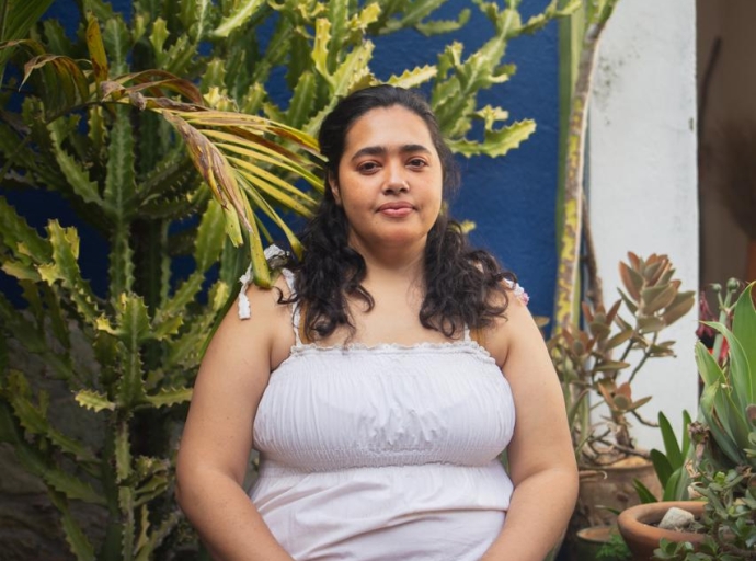 Artista interdisciplinario Velvet Zoe Ramos ta presenta su obranan na Biblioteca Nacional Aruba