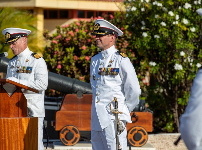 Teniente-coronel di Marina Hulandes Henk Buijs a tuma oficialmente e mando di Marinierskazerne Savaneta