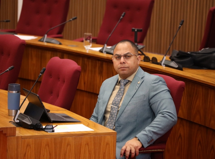 “Aruba no por sigui combati e consecuencianan di adicto ambulante, mientras gobierno ta laga e causanan sigui crece”
