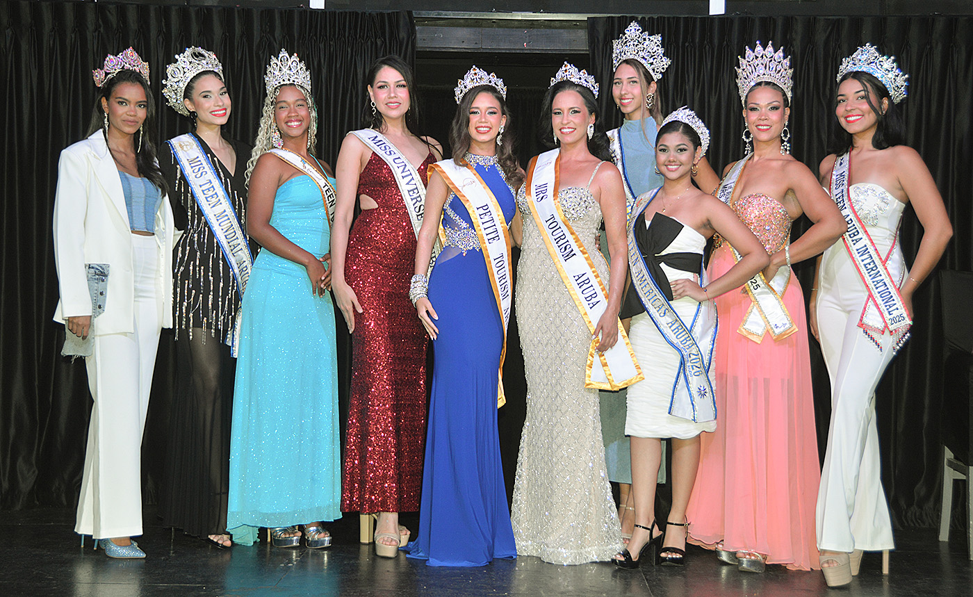 Coronacion di Shannon Vullings y Gen Ras pa Miss Turismo di Aruba