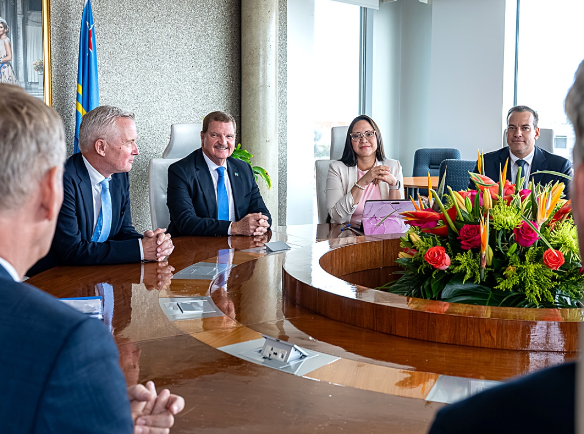 Minister President a firma Plan di Accion pa e proyecto HART