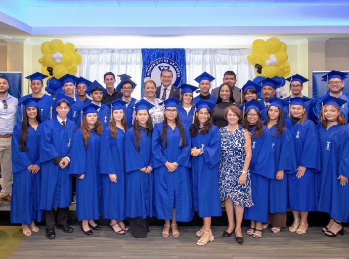 Women’s Club of Aruba a honra e miho graduadonan di 2026