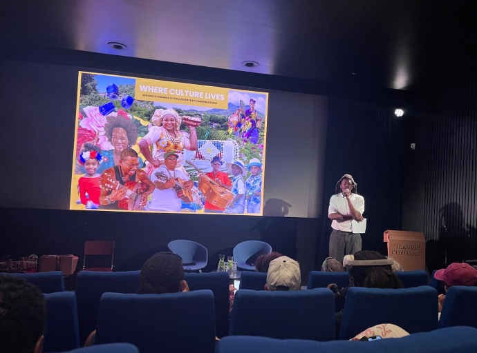 Artistanan di Caribe Hulandes a briya den actividad na Den Haag