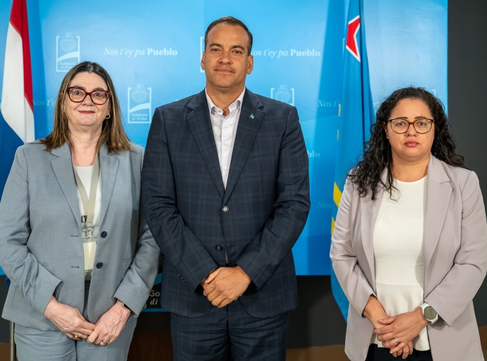 Minister Geoffrey Wever ta introduci regulacion di interes maximo di 25% riba credito pa duna mas proteccion pa consumidor