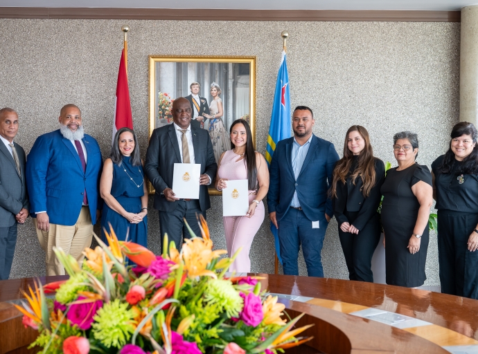 Aruba y Corsou ta firma MoU pa digitalisacion di educacion y gobierno