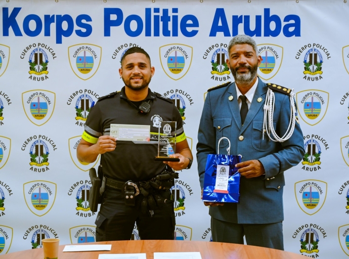 Cuerpo Policial a duna reconocemento na empleado di luna di april, mei y juni 2026