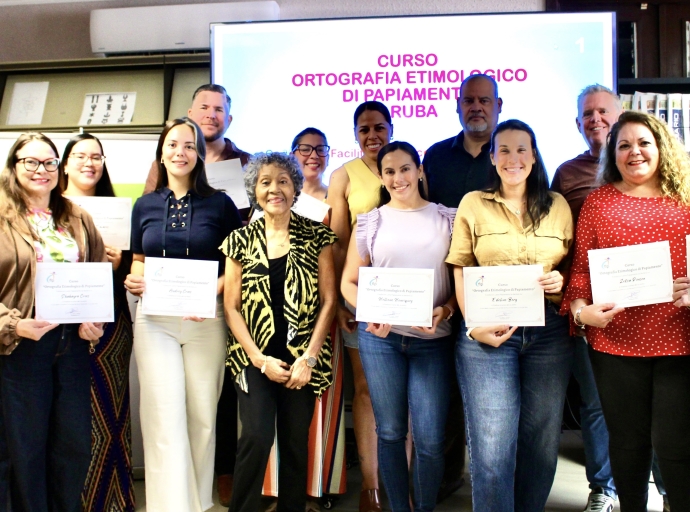 Grupo di profesional a fortalece nan Papiamento durante curso di Ortografia Etimologico