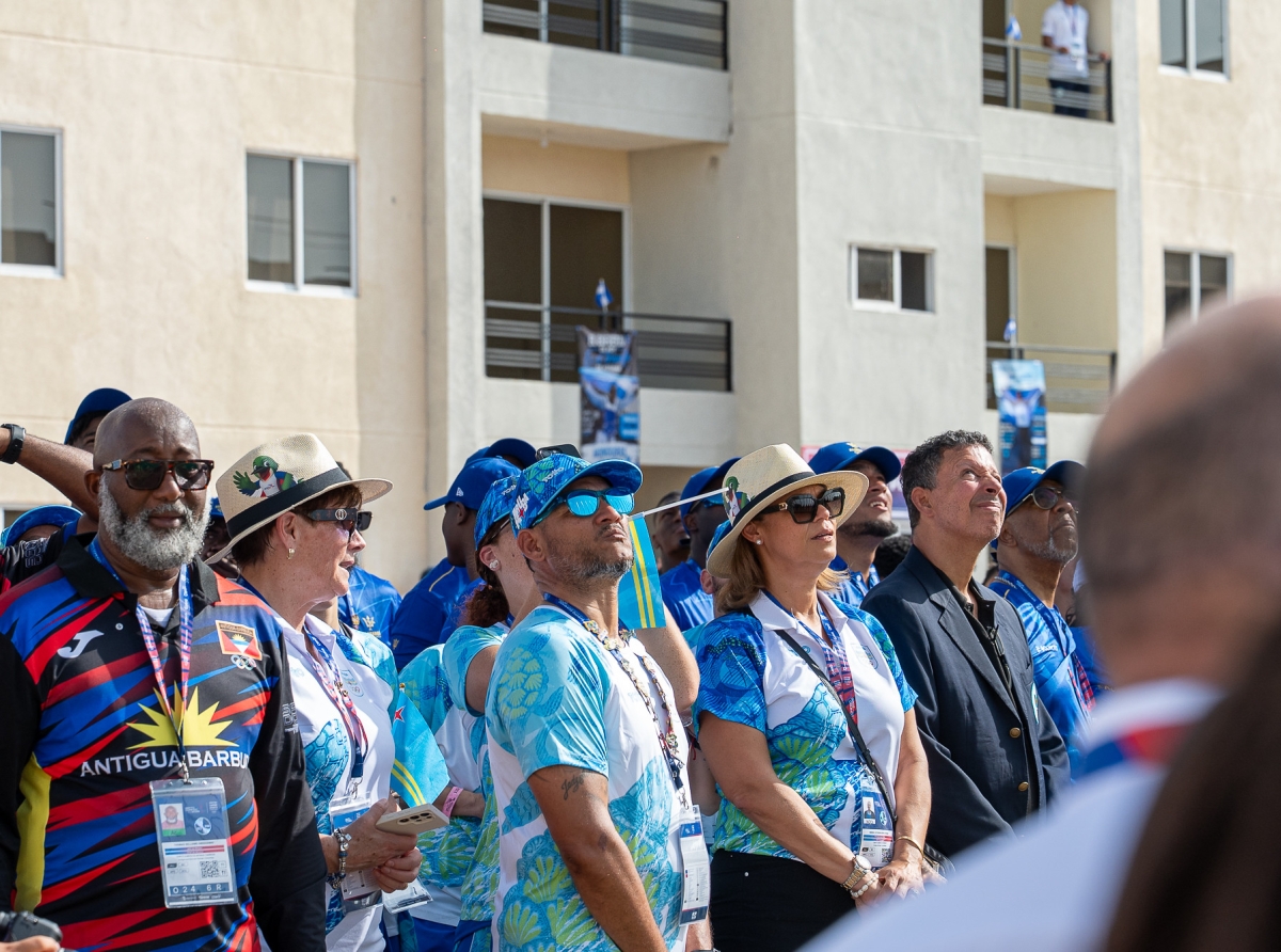 Presidente di COA a bishita villa di atletanan di Aruba na Santo Domingo