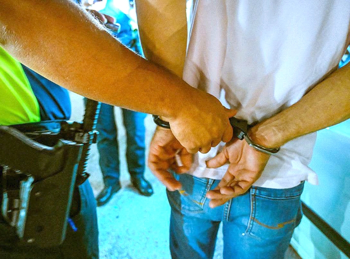 Razzia na Dakota relaciona cu cargamento di droga
