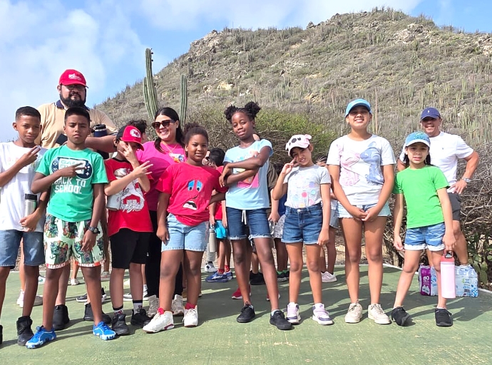 Aruba Bank a aporta na Summer Camp di Stichting Club Don Bosco Noord