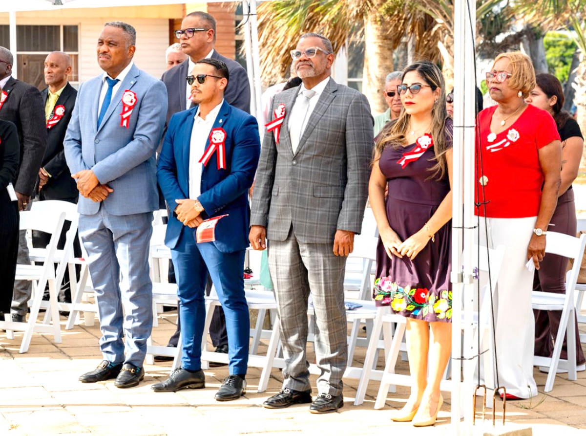 Minister Dowers a celebra e 205 aniversario di Independencia di Peru