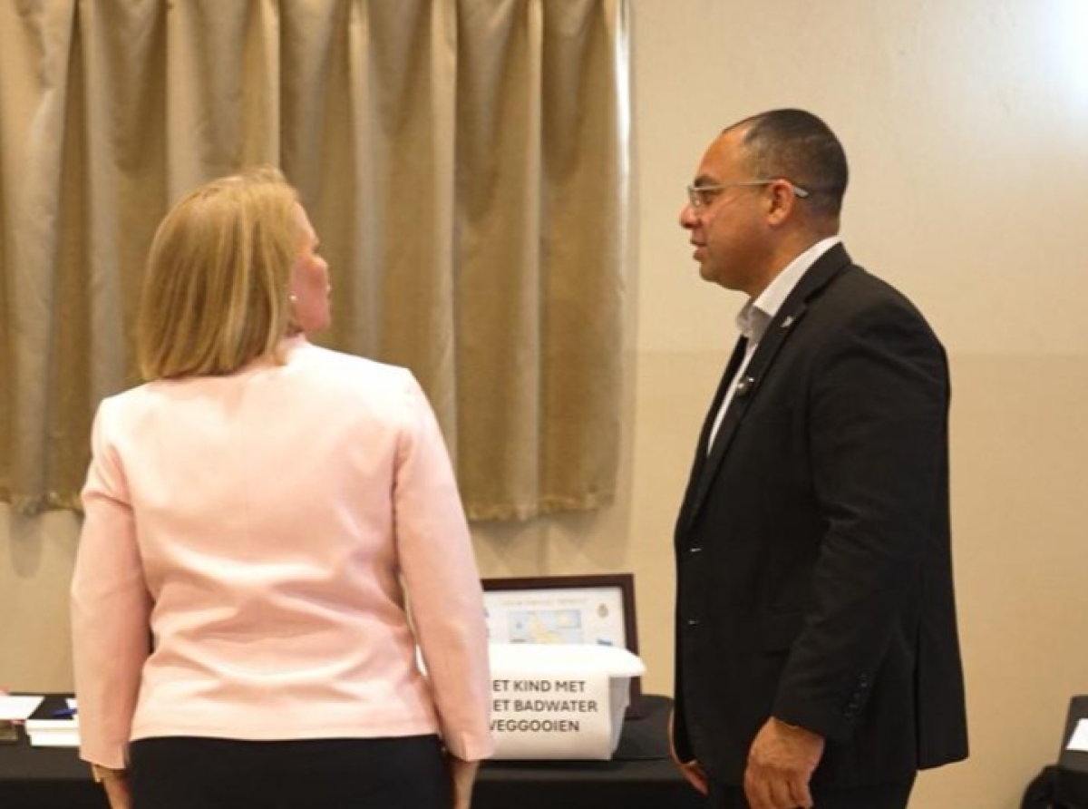 Dialogo, comunicacion y liderazgo ta esencial pa futuro di Aruba