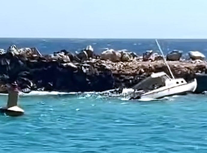 Piscado a bay dal den chapaleta y perde su bida na Fuik