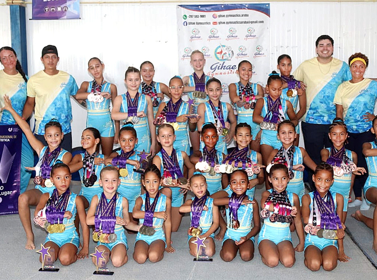 Gihae Gymnastics a participa den Campeonato na Panama y tambe na Peru ganando 65 medaya