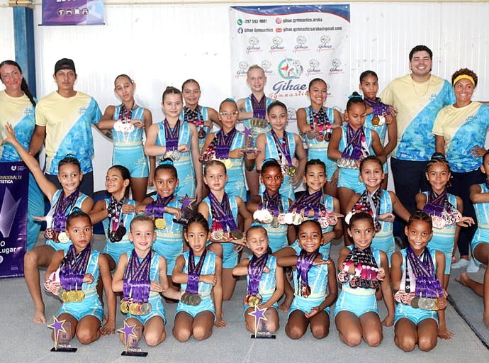 Gihae Gymnastics a participa den Campeonato na Panama y tambe na Peru ganando 65 medaya