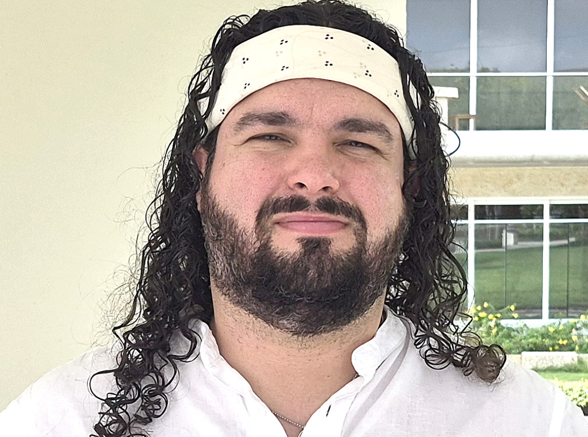    Jayburtt Dijkhoff a pasa riba tur e contractnan entre Pais Aruba y SOGA