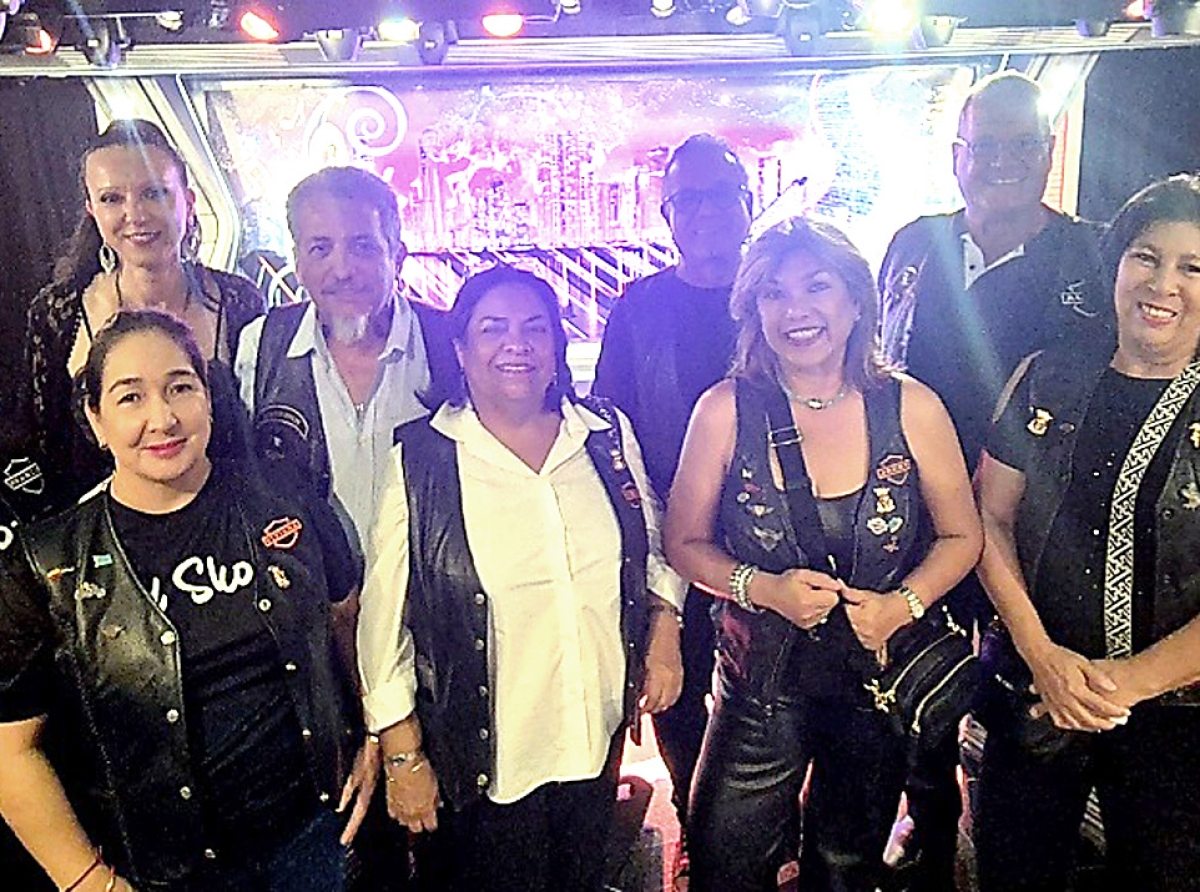 Fenomenal concierto di Angela Croes riba Freewinds