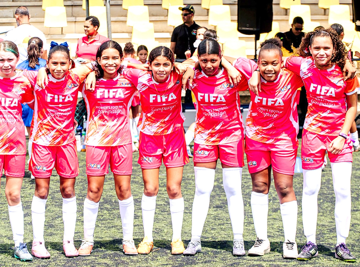 Exitoso tabata e actividad pa stimula amor pa futbol cerca mucha muhe