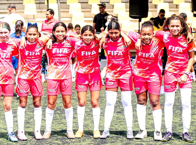 Exitoso tabata e actividad pa stimula amor pa futbol cerca mucha muhe