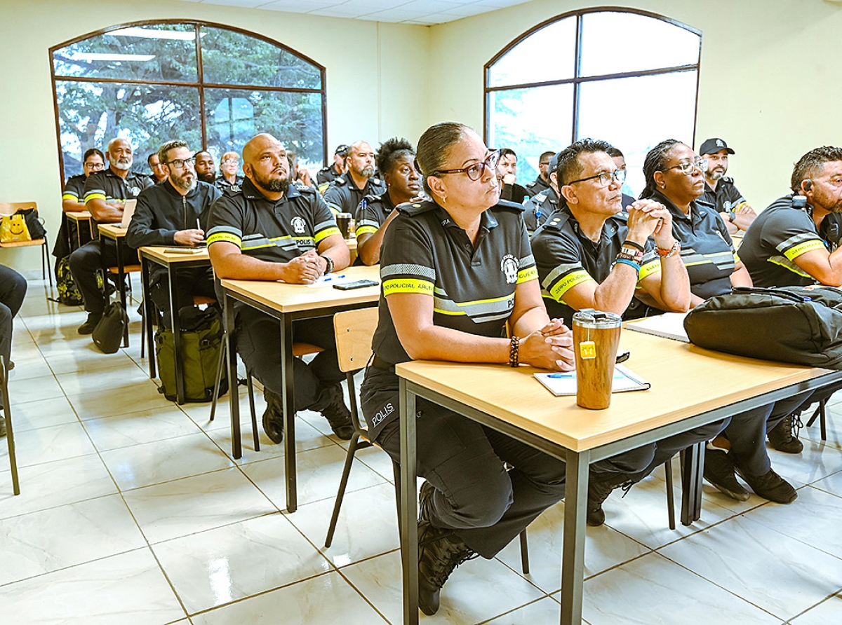 Polis a ricibi curso encuanto criminalidad bao di hobennan na Aruba