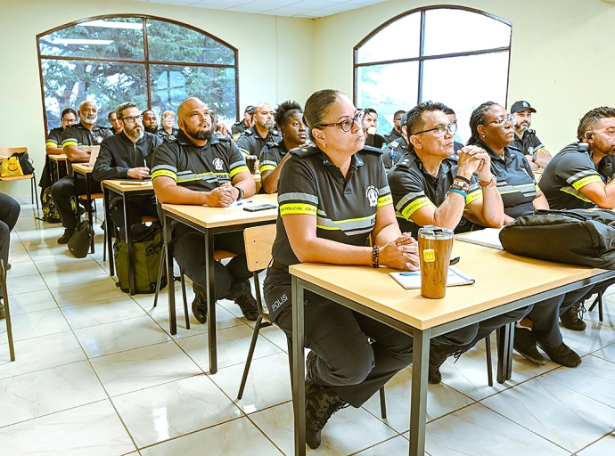 Polis a ricibi curso encuanto criminalidad bao di hobennan na Aruba