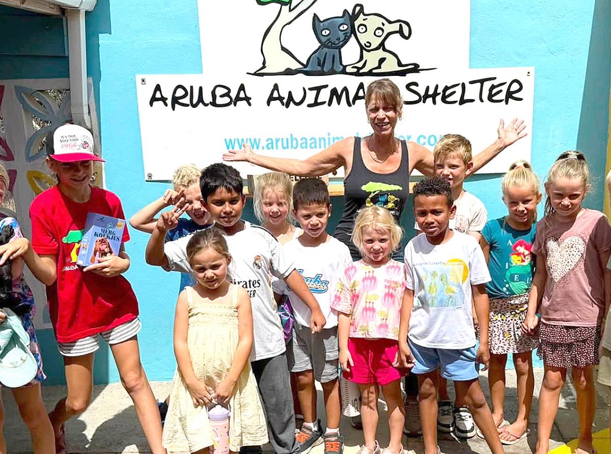 Muchanan di camp di Coolkids a bay yuda baña cachonan na Aruba Animal Shelter