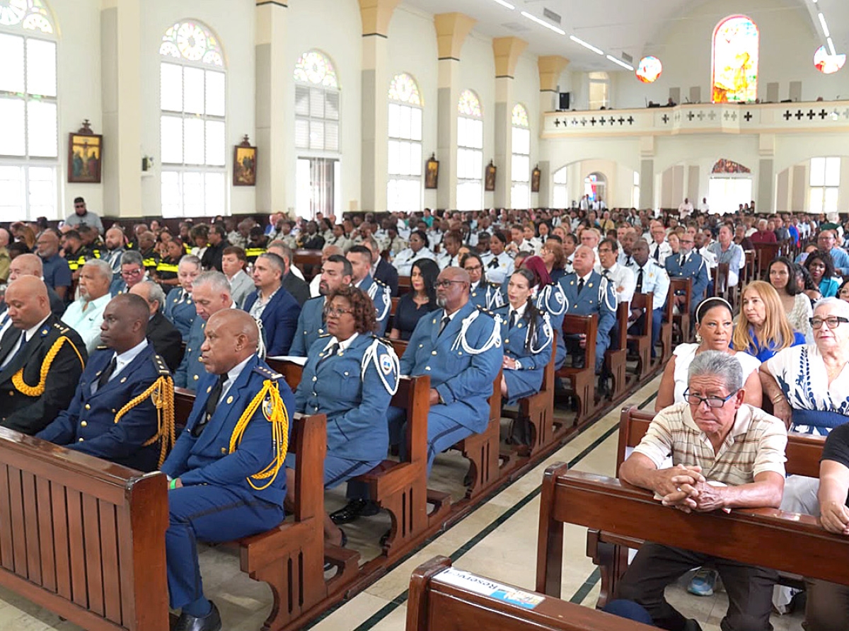 Minister Dowers ta reafirma compromiso pa fortalece e cuerpo cu mas polis