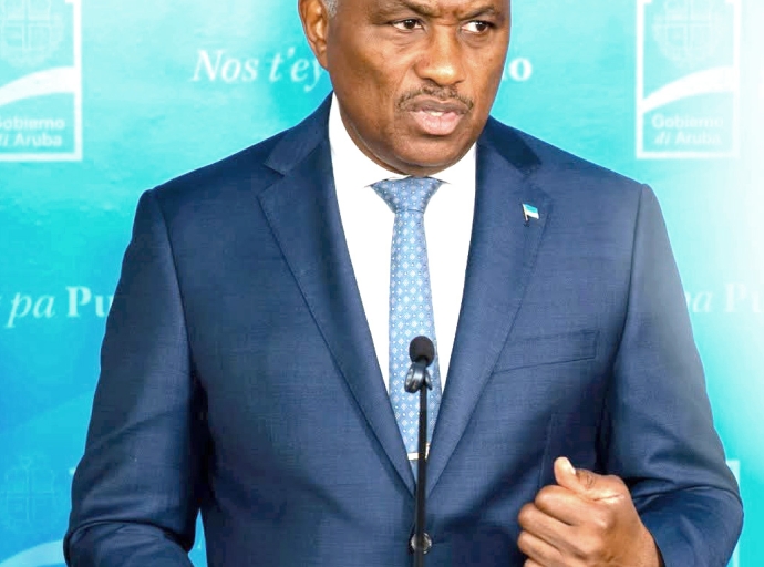 Gobierno ta sigui reestablece ordo den maneho di eSteps y eBikes na Aruba