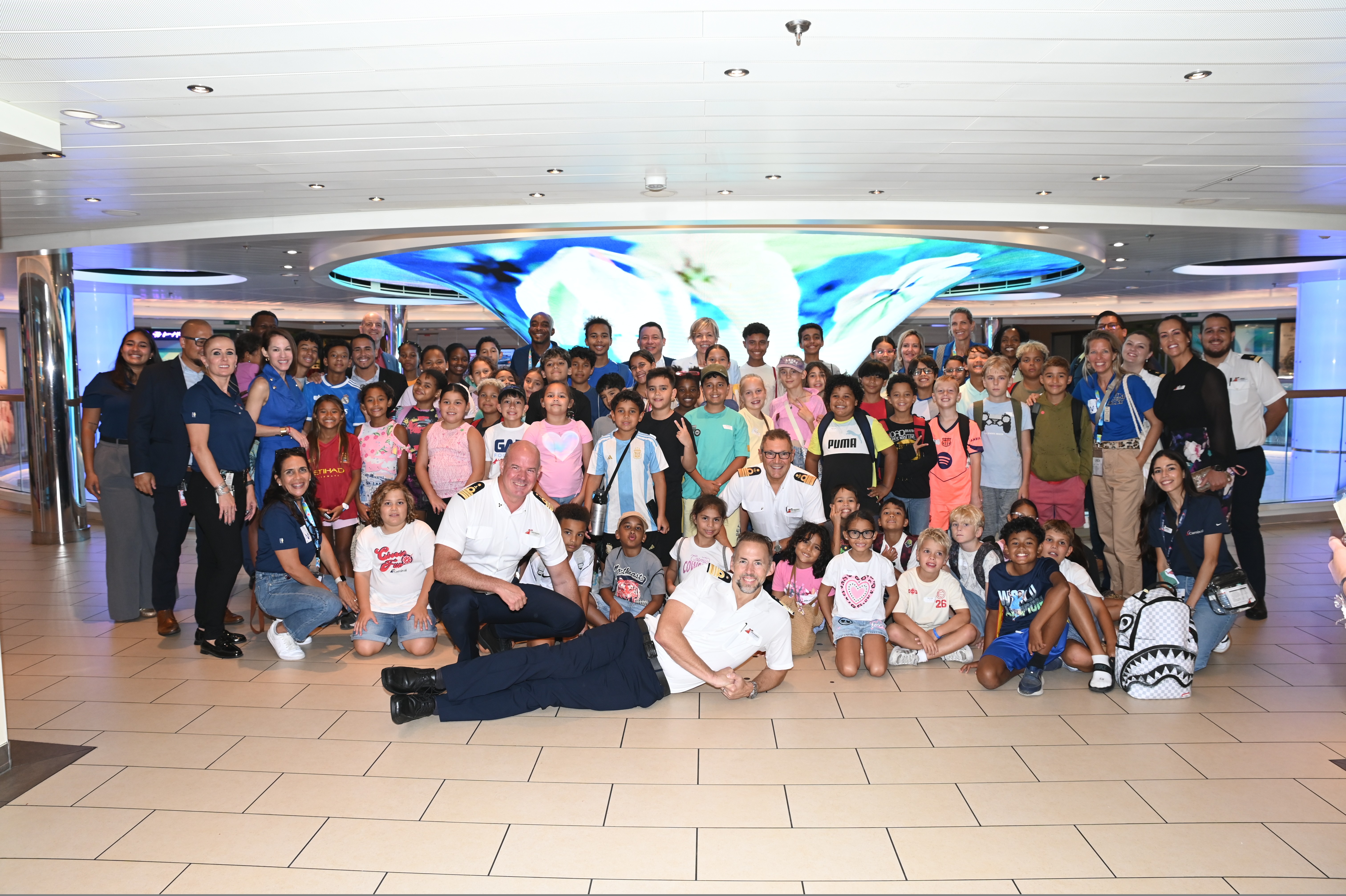 Aruba Tourism Authority y Aruba Ports Authority N.V. a organisa un otro exitoso actividad di Buki di Pret