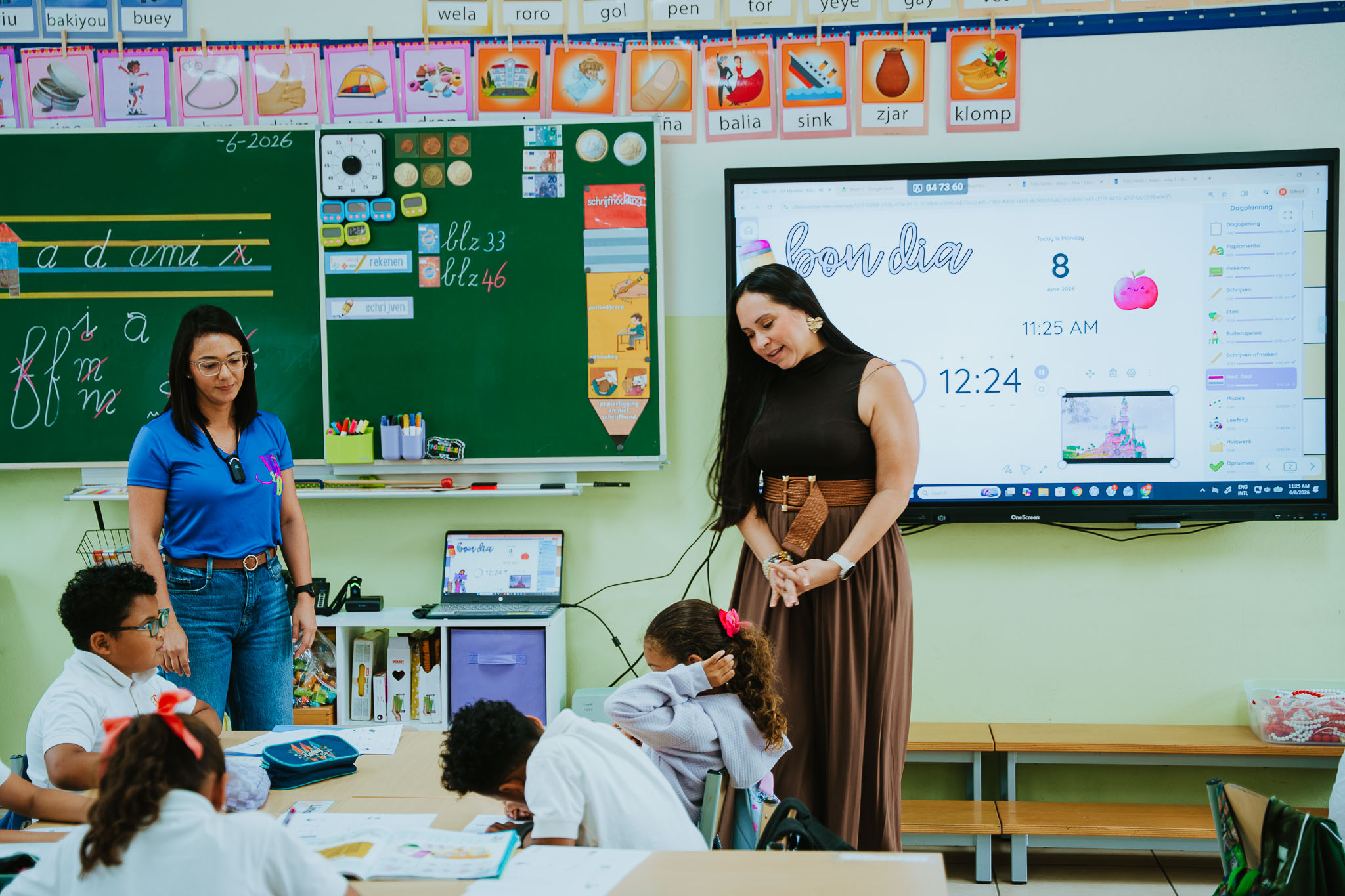 Minister di Educacion ta desea hopi exito na tur cu e aña escolar 2026-2027