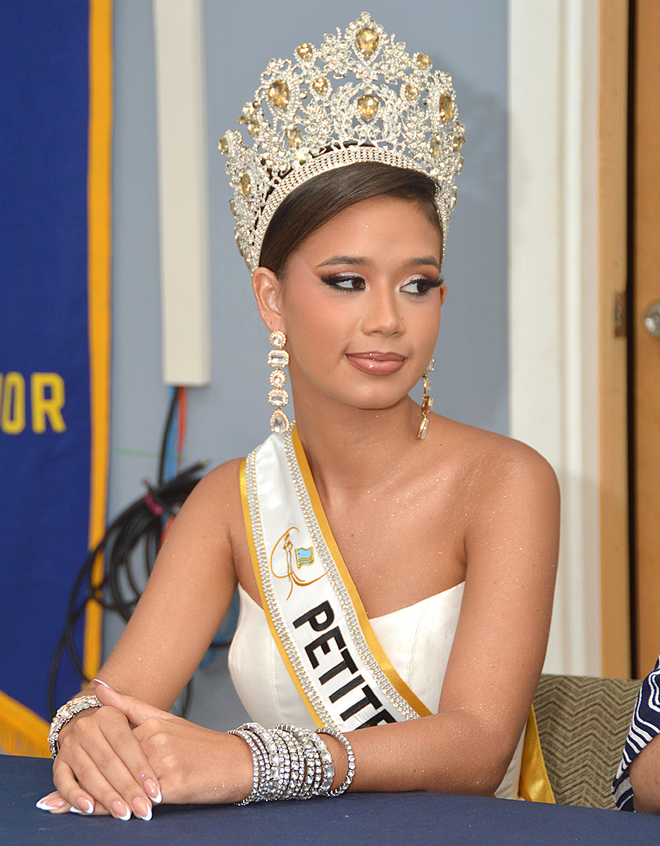 Shannon Vullings di Aruba a obtene titulo maximo di ‘Miss Petite Tourism World 2026’
