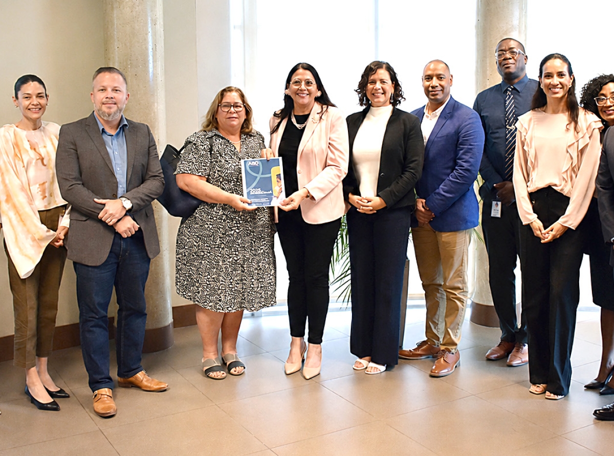 Minister Wyatt-Ras y Fundacion ABO ta fortalece cooperacion pa screening di cancer na Aruba