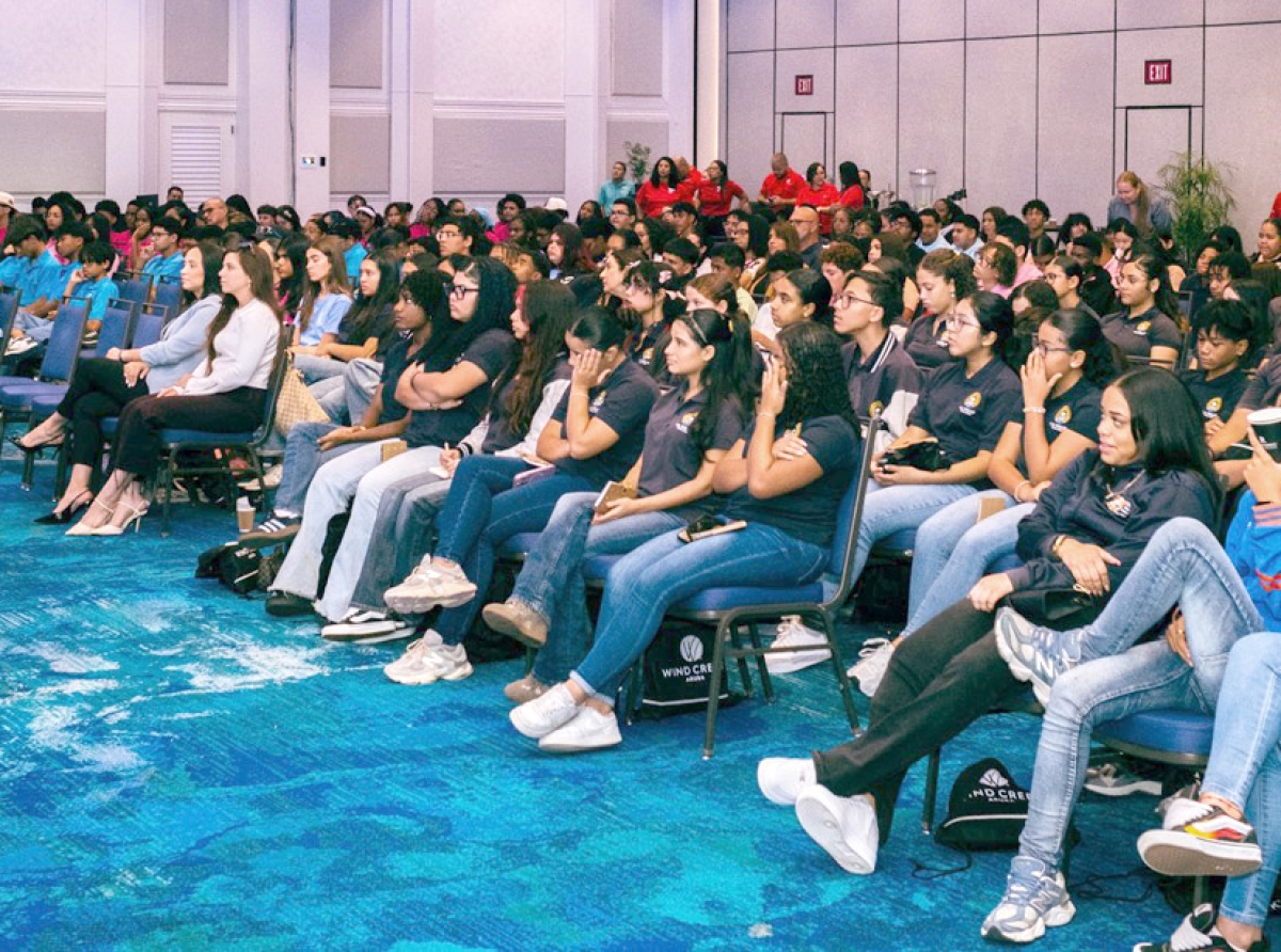 Iniciativa di Wind Creek Aruba 'Rumbo pa Mañan' ta inspirando hubentud pa construi un mihor futuro