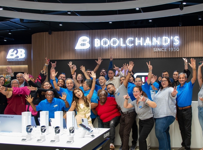 The Boolchand Group ta celebra e apertura oficial di e tienda nobo na Rockefellerstraat