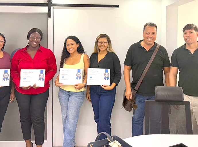 Grupo di cursista a finaliza cu exito programa basico di Payroll Pro HRM